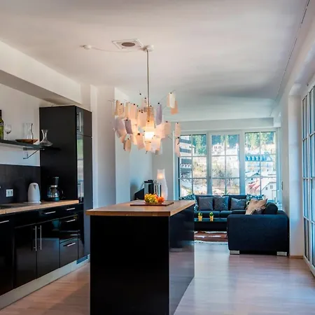 Charming With Alps View Apartment
