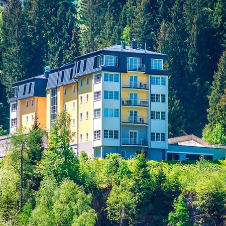 Charming With Alps View Apartment *